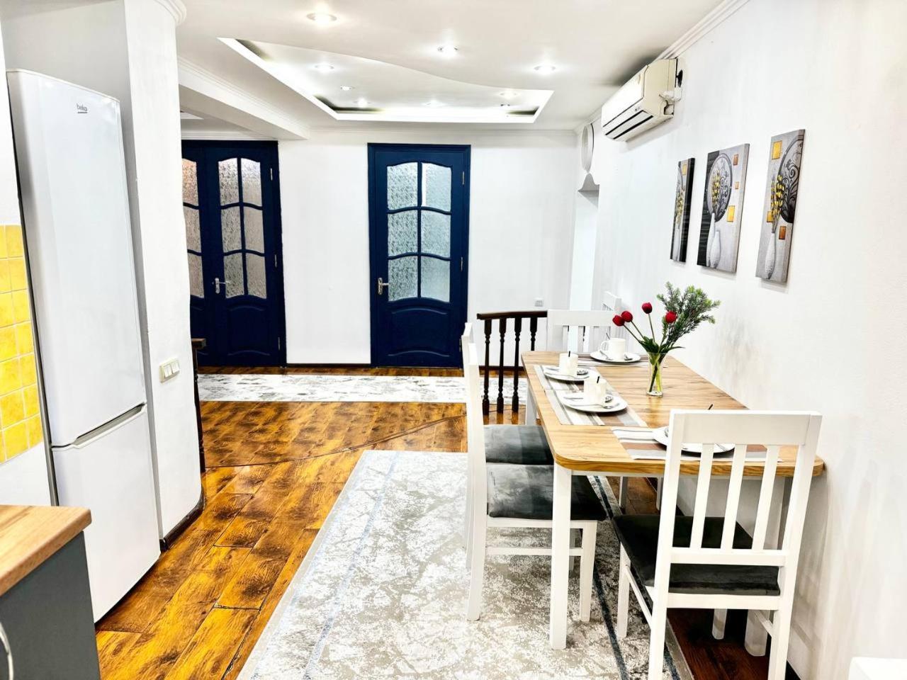 4-room *