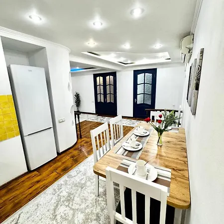 4-Room Apartments Almaty Exterior photo