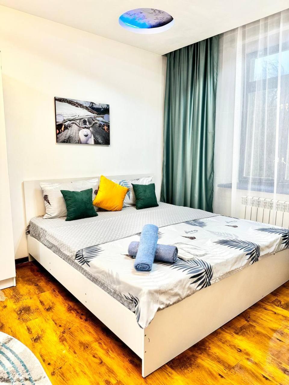 4-room *